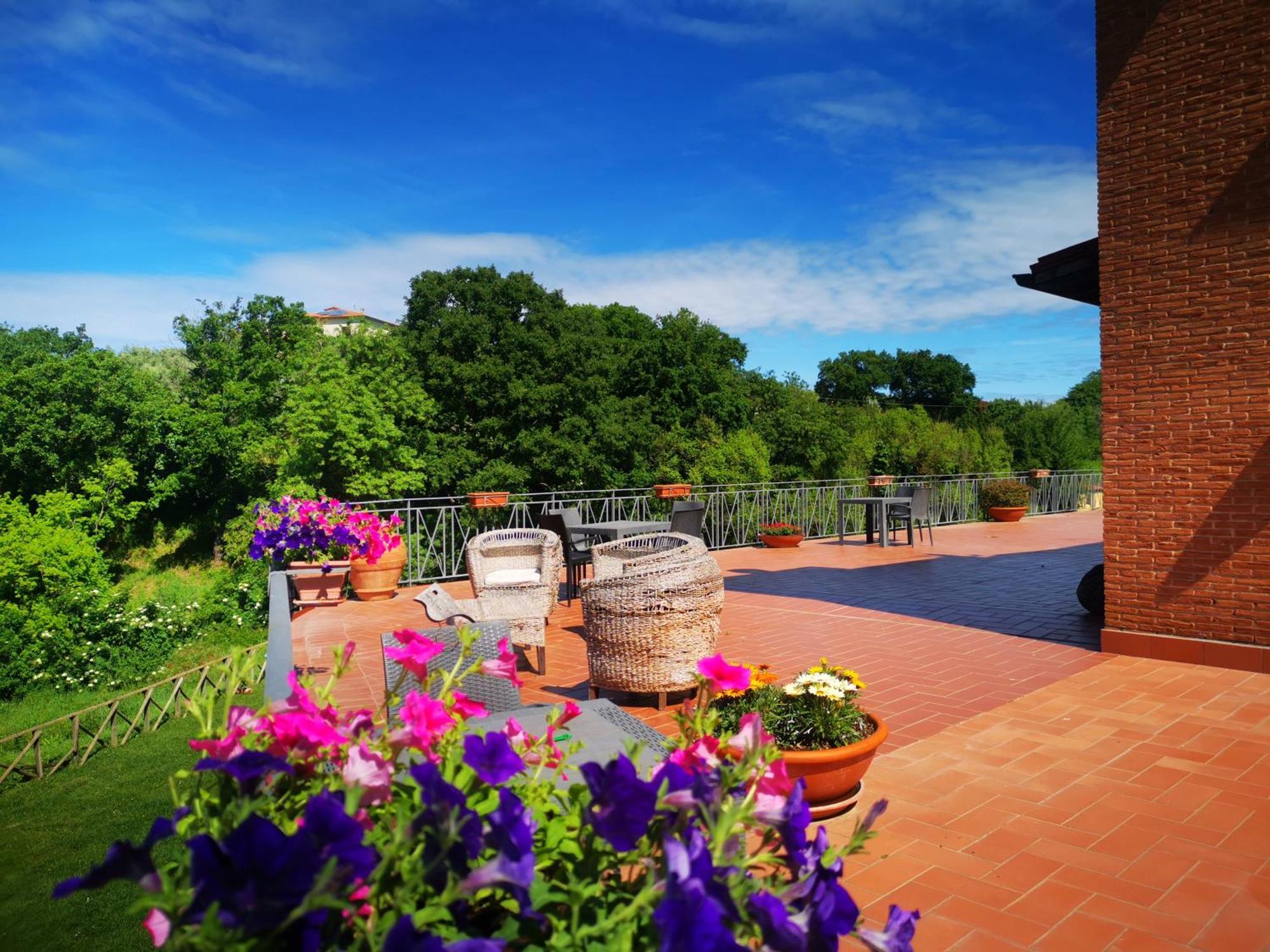 Agriturismo Podere S. Croce Saturnia Bagian luar foto