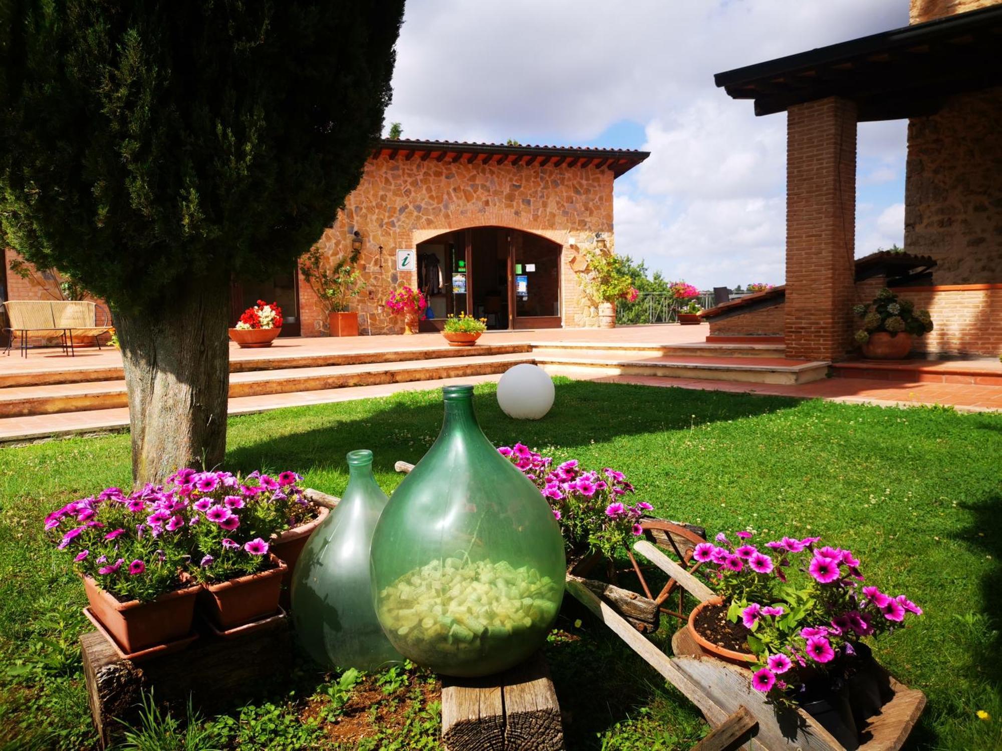 Agriturismo Podere S. Croce Saturnia Bagian luar foto